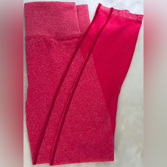 PINK Victoria's Secret Two-Tone Pink Leggings - Picture 1 of 5